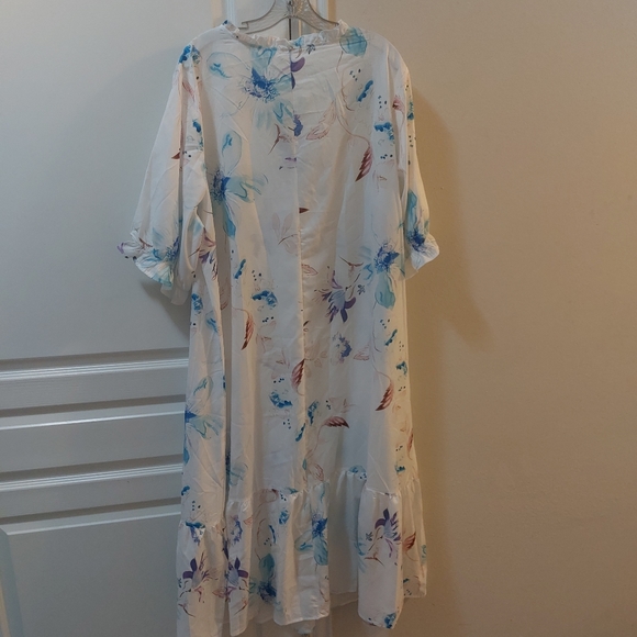 ZOLUCKY NWT Floral Design White Maxi Dress Size 2X - Picture 3 of 10